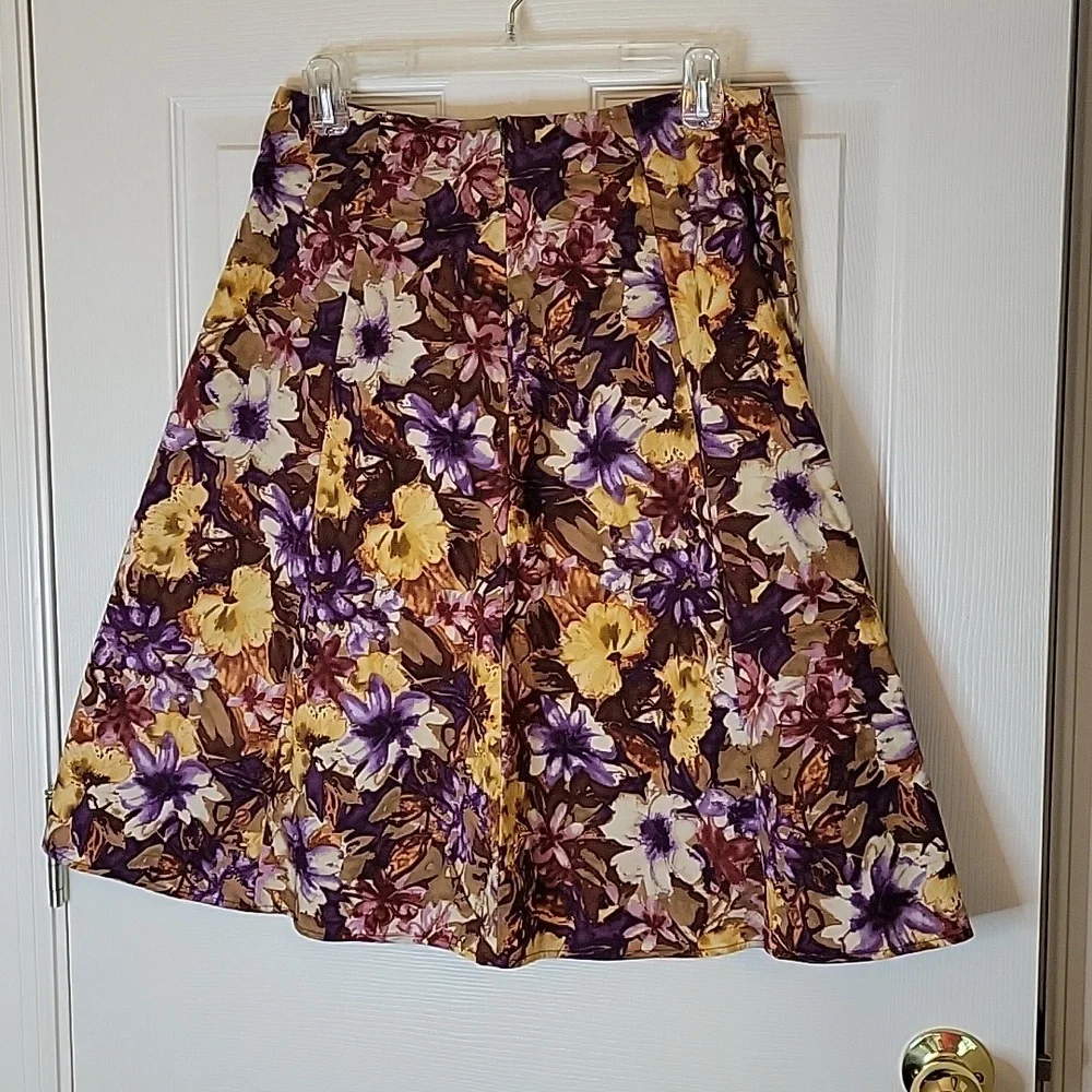 Apt. 9 Stretch Skirt 6 A-line Purple Brown Tan Yellow Floral